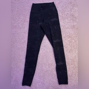 Black and gray camouflage leggings